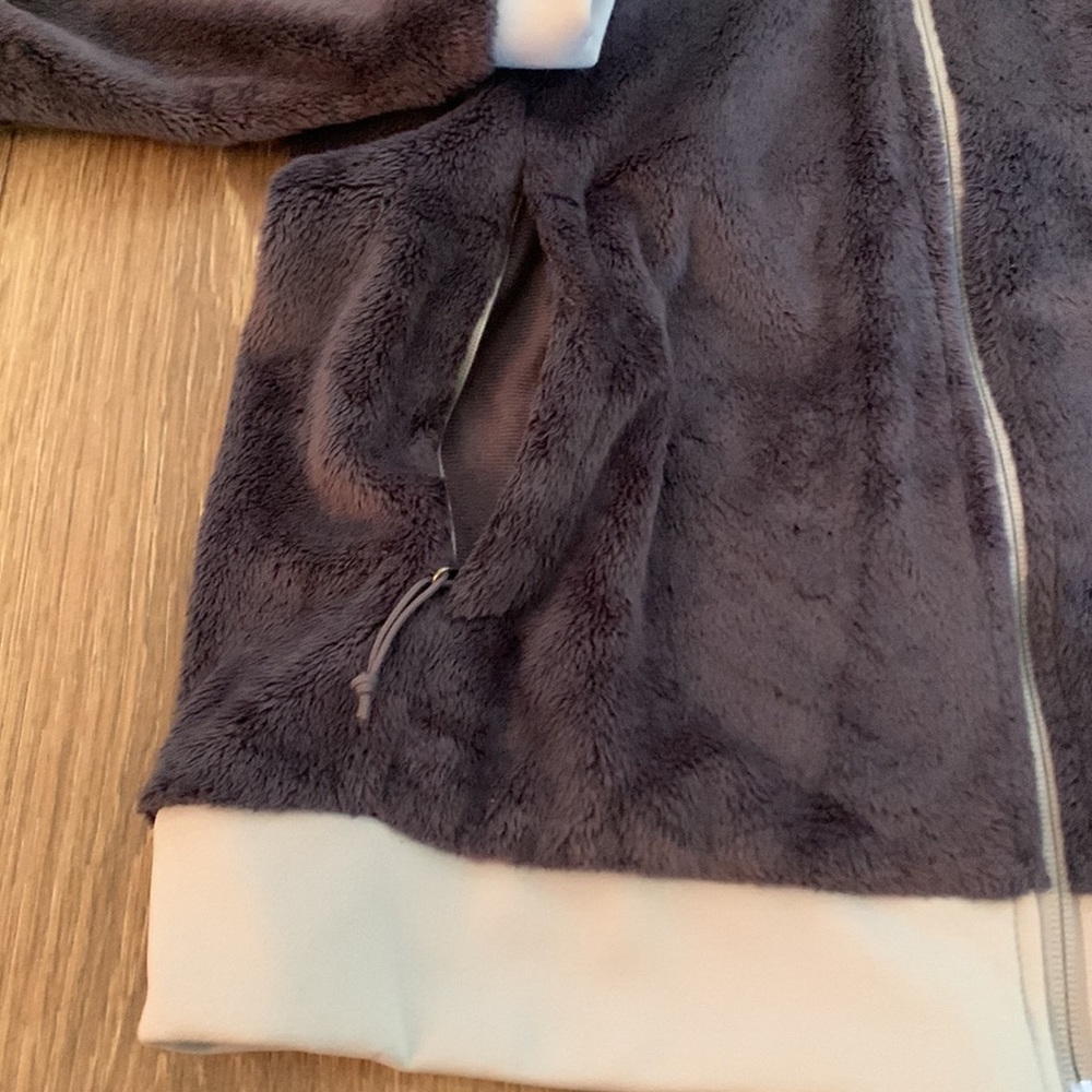 North Face Women’s Gray Coat size medium - Picture 4 of 11